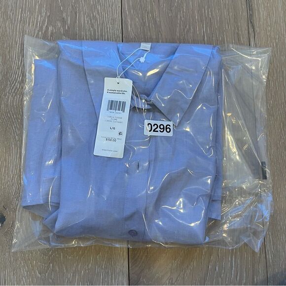 Handkerchief Linen Classic Collar Shirt in color Plum - Picture 8 of 8